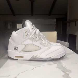 Jordan 5 Retro 'Metallic White'